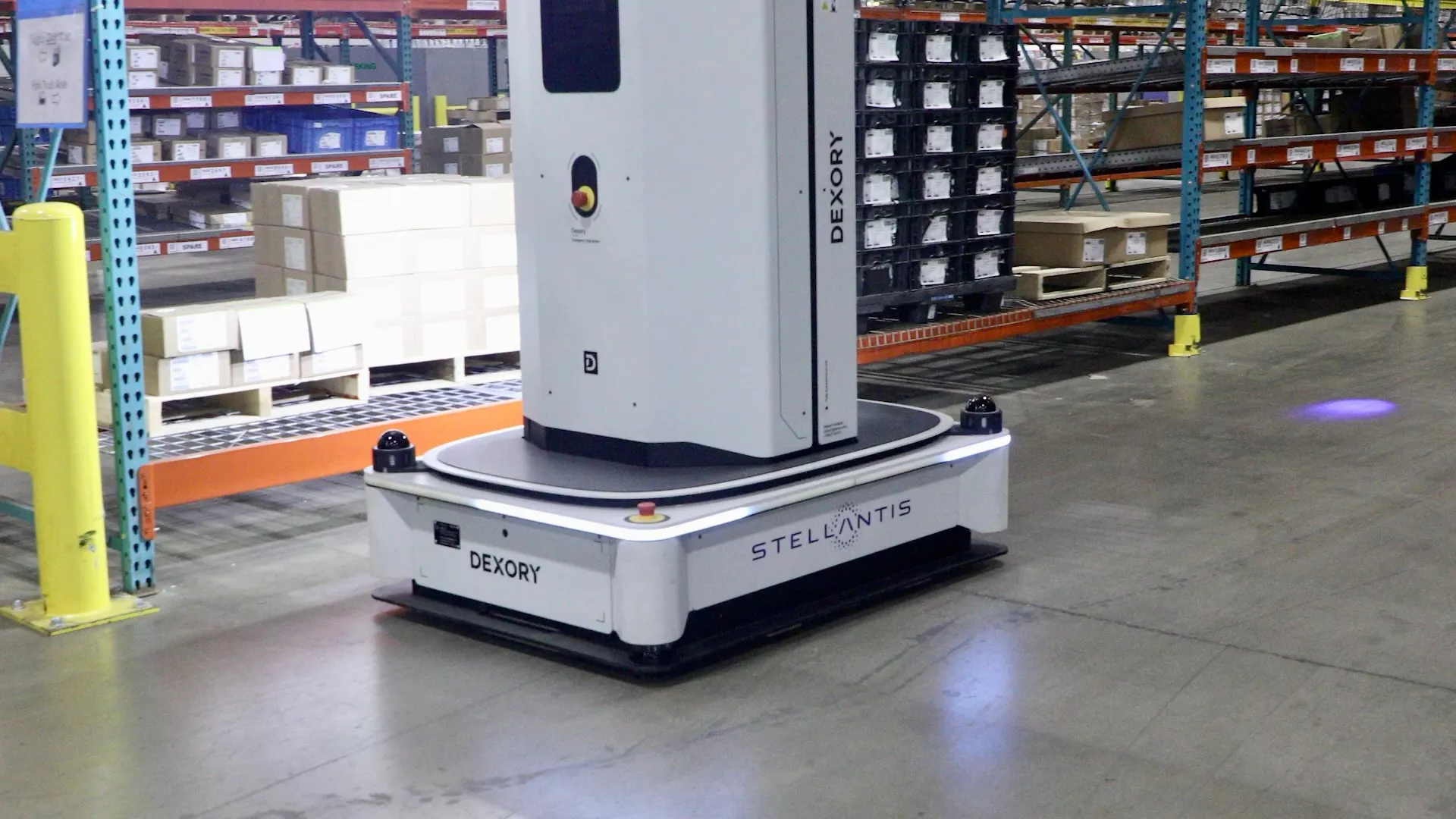 Stellantis Dexory robotu: Anbar işlərində inqilabi sürət və effektivlik